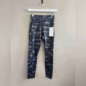 Athleta‎ Ultimate Camo 7/8 Tight Dark Grey NWT Size XS